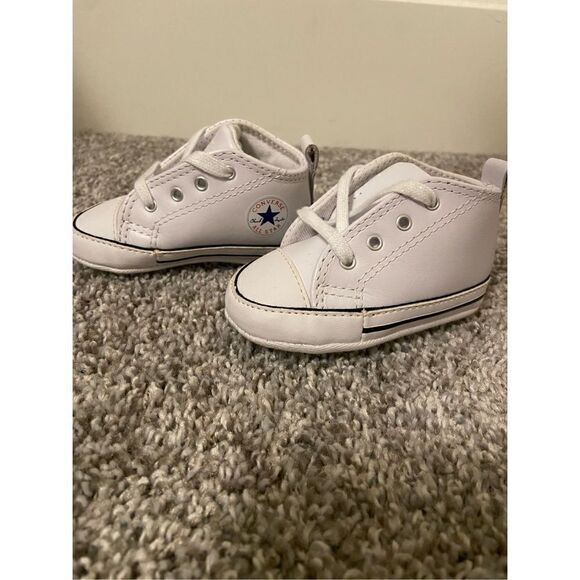 Baby Converse White Faux Leather size 2 - Picture 5 of 6